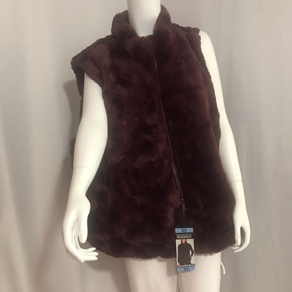 Nicole miller (2)reversible women’s faux fur vest (NO offer) please - Picture 5 of 16